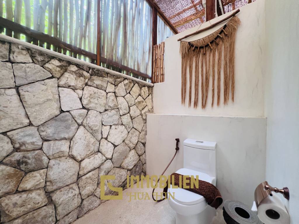 Pool Villa im Bali-Stil nur 150 Meter vom Strand entfernt