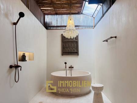 Pool Villa im Bali-Stil nur 150 Meter vom Strand entfernt