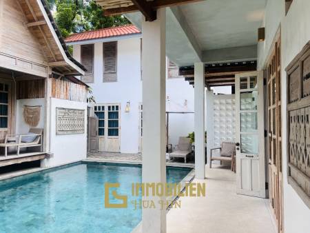 Private Pool Villa mit 5 Schlafzimmern in Strandnähe im Balinesischen Stil