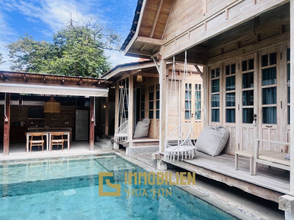 Private Pool Villa mit 5 Schlafzimmern in Strandnähe im Balinesischen Stil