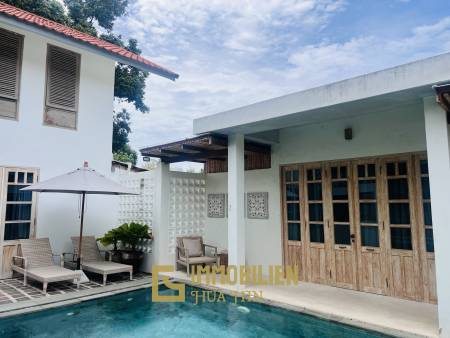 Private Pool Villa mit 5 Schlafzimmern in Strandnähe im Balinesischen Stil