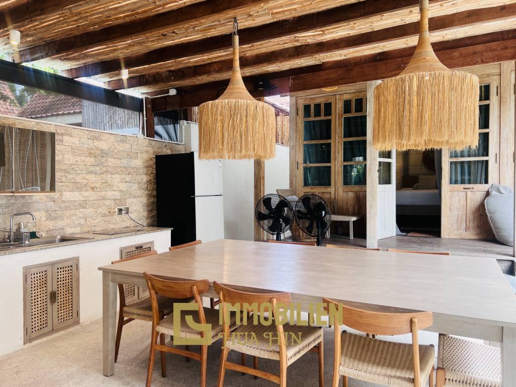 Private Pool Villa mit 5 Schlafzimmern in Strandnähe im Balinesischen Stil