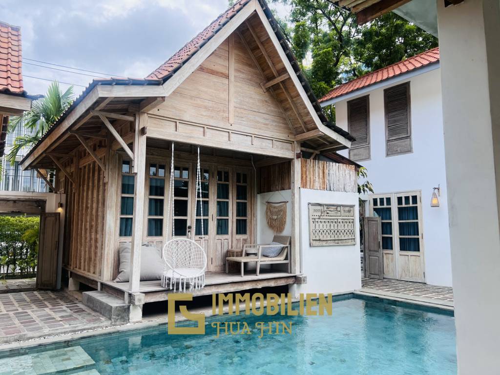 Private Pool Villa mit 5 Schlafzimmern in Strandnähe im Balinesischen Stil