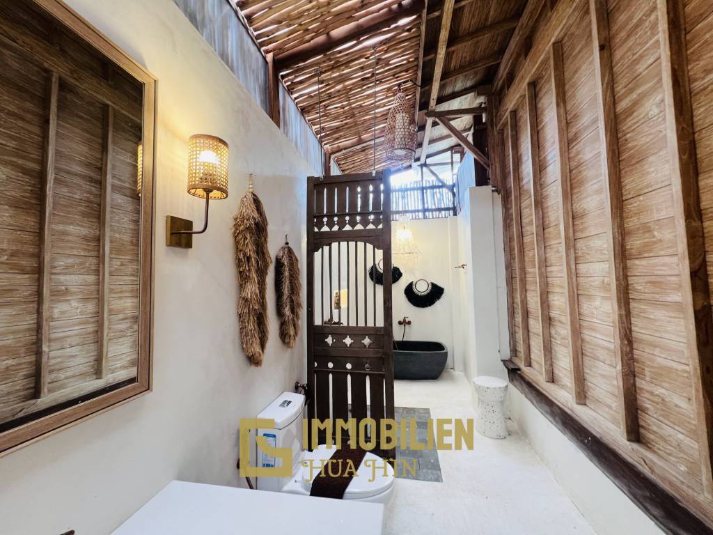 Private Pool Villa mit 5 Schlafzimmern in Strandnähe im Balinesischen Stil