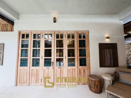 Private Pool Villa mit 5 Schlafzimmern in Strandnähe im Balinesischen Stil