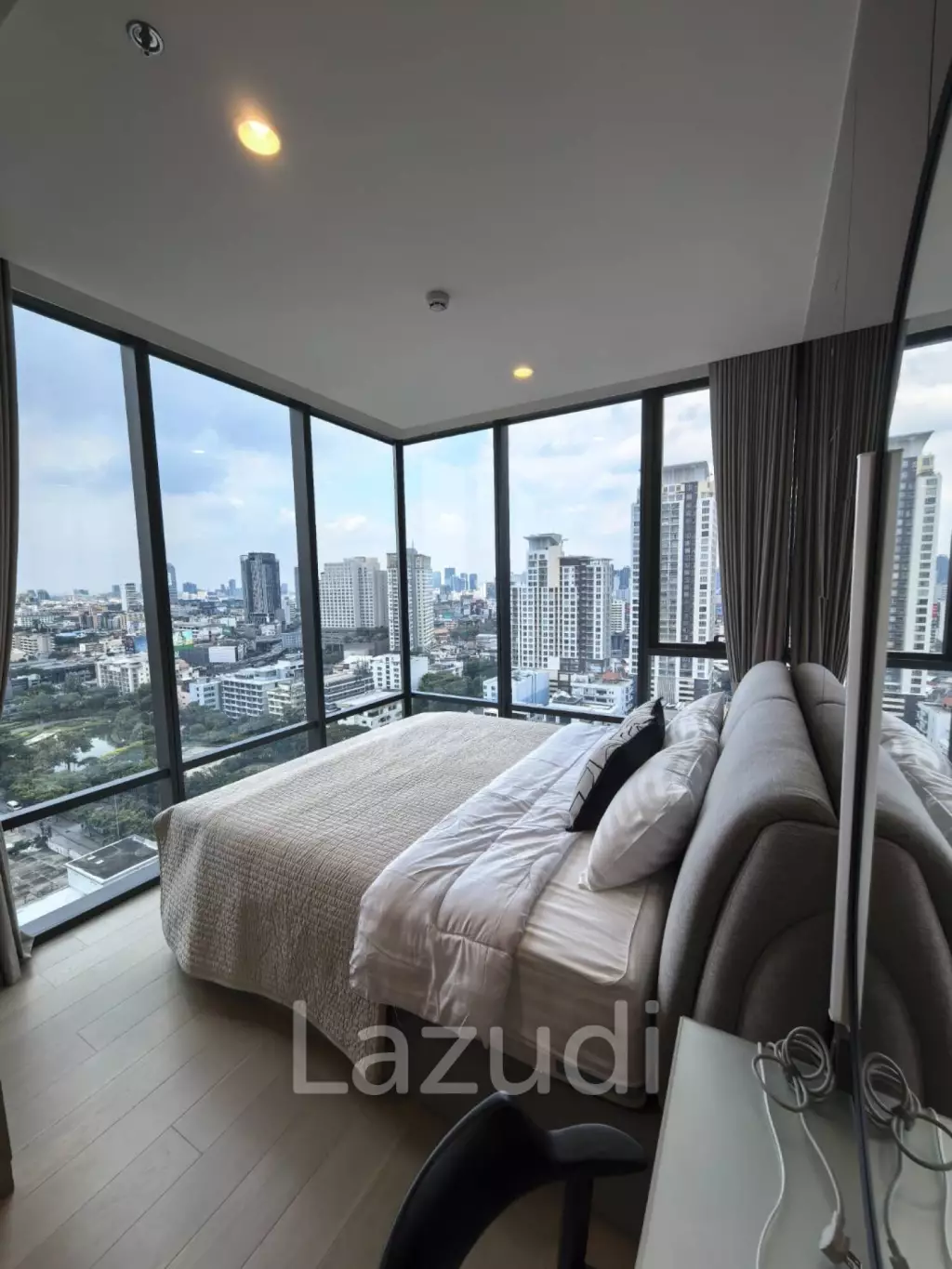 2 Bed 2 Bath 60 SQ.M THE EXTRO Phayathai-Rangnam