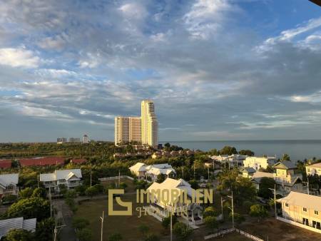 Luxuriöse 1-Zimmer-Eigentumswohnung mit Meerblick zu vermieten