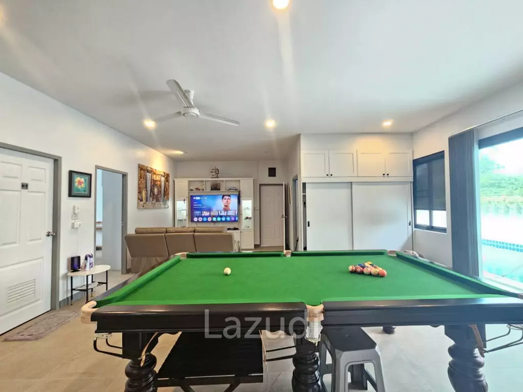 Elegant 5 Bed Pool Villa in Hua Hin North