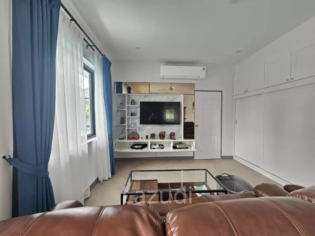Elegant 5 Bed Pool Villa in Hua Hin North