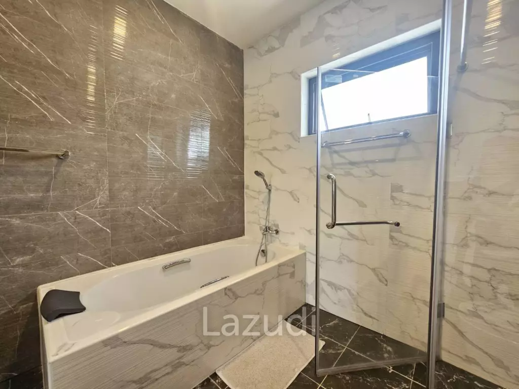 Elegant 5 Bed Pool Villa in Hua Hin North