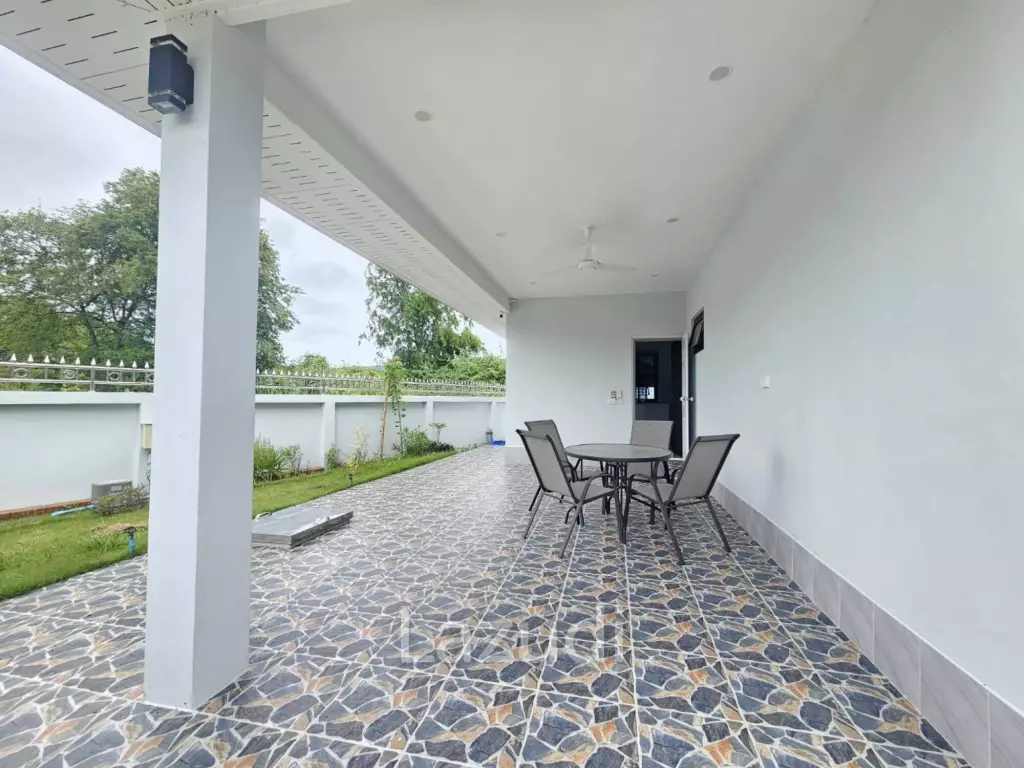 Elegant 5 Bed Pool Villa in Hua Hin North
