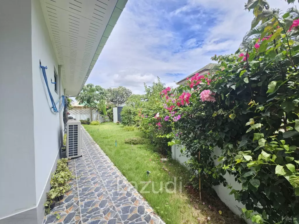 Elegant 5 Bed Pool Villa in Hua Hin North