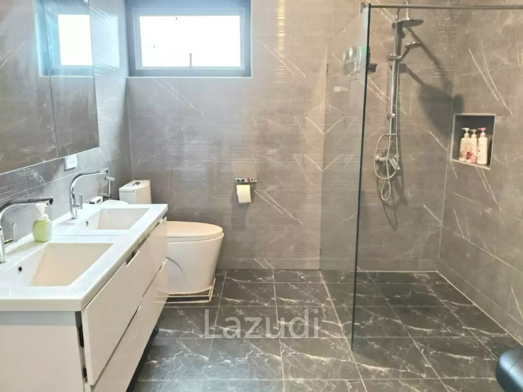 Elegant 5 Bed Pool Villa in Hua Hin North