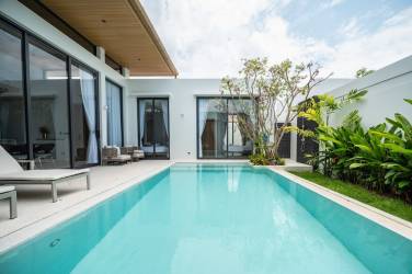 Modern 4-Bedroom Pool Villa for Rent in Chalong Modern 4-Bedroom Pool Villa for Rent in Chalong
