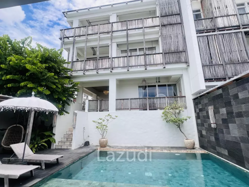 Luxurious Three-Story Villa with Pool in Hua Hin
