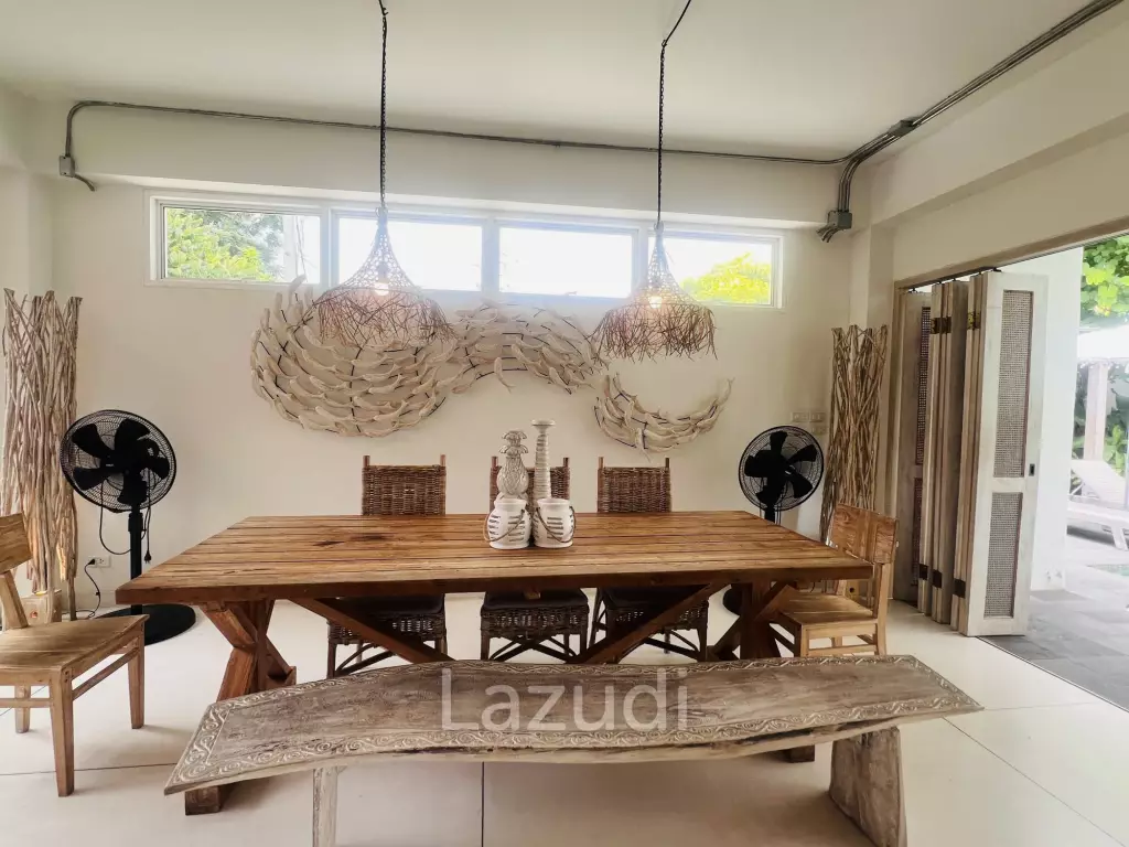Luxurious Three-Story Villa with Pool in Hua Hin