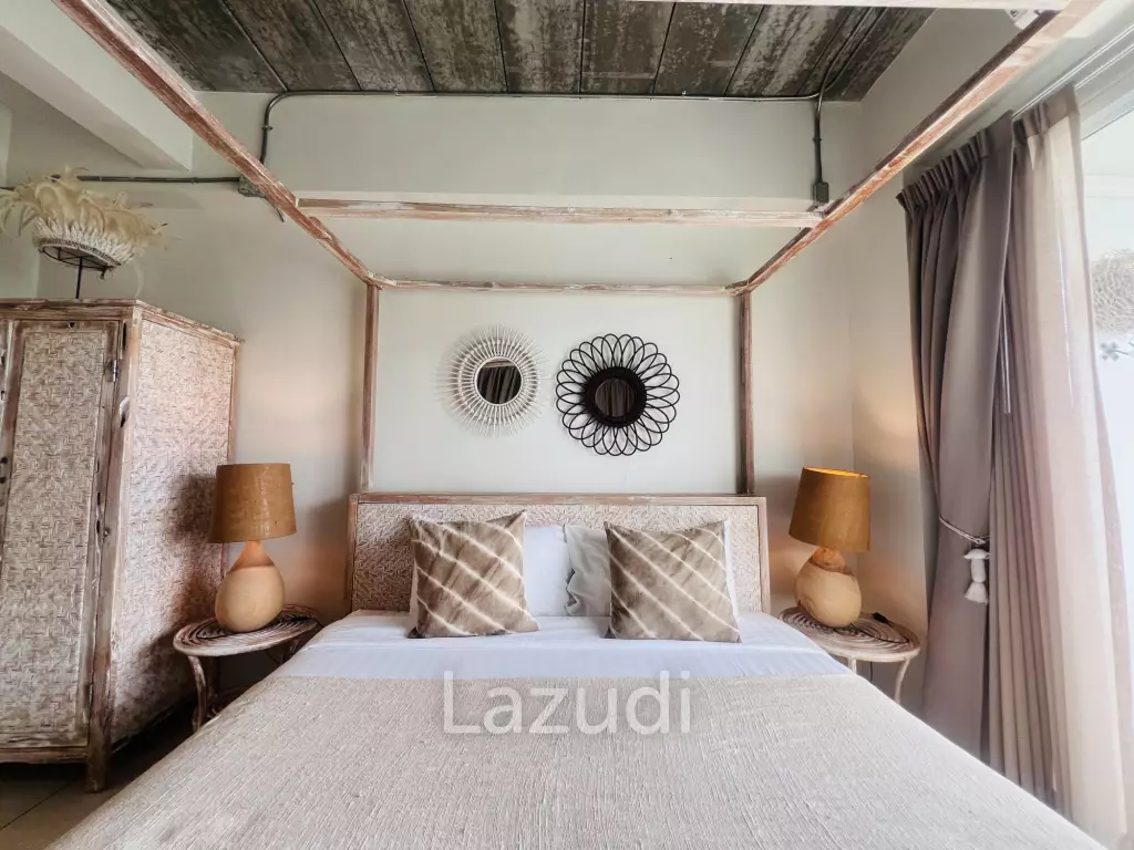 Luxurious Three-Story Villa with Pool in Hua Hin