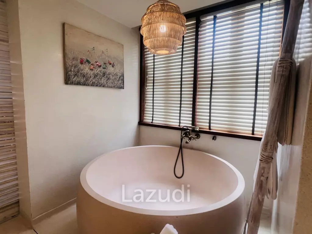 Luxurious Three-Story Villa with Pool in Hua Hin