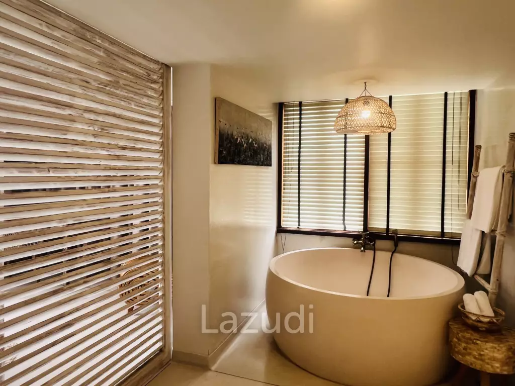Luxurious Three-Story Villa with Pool in Hua Hin