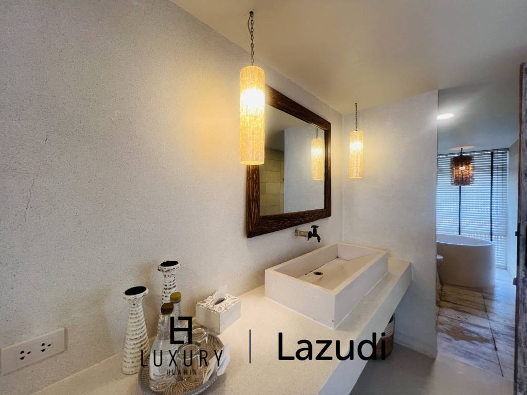 Luxurious Three-Story Villa with Pool in Hua Hin