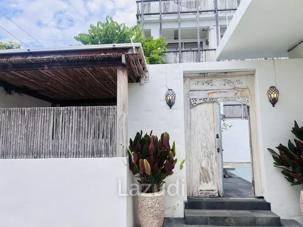 Luxurious Three-Story Villa with Pool in Hua Hin