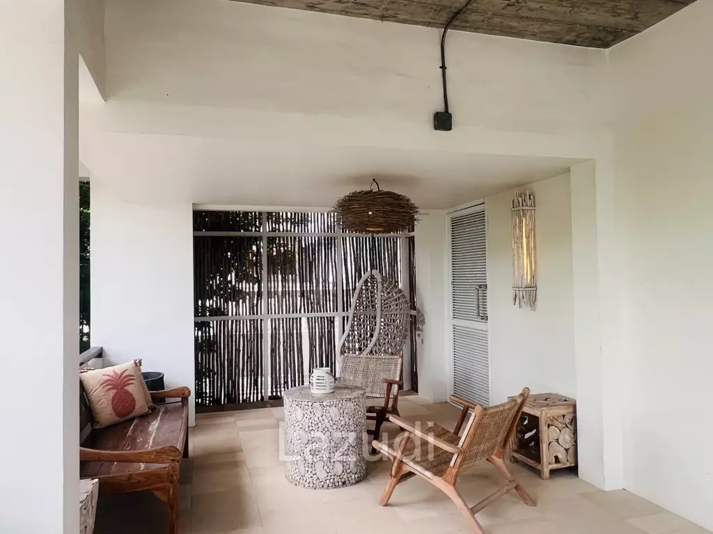 Luxurious Three-Story Villa with Pool in Hua Hin