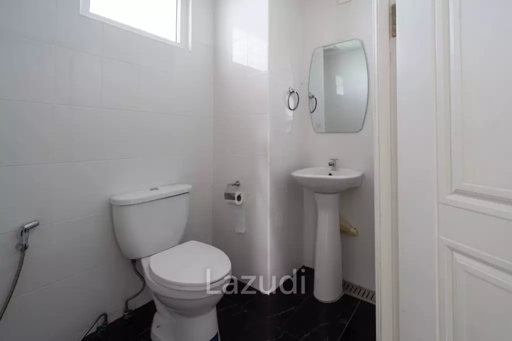 4 Beds 4 Baths 361 SQ.M. Somphong Condotel