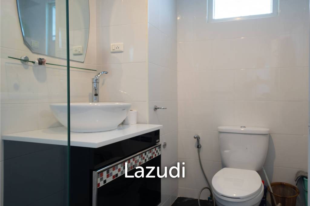 4 Beds 4 Baths 361 SQ.M. Somphong Condotel