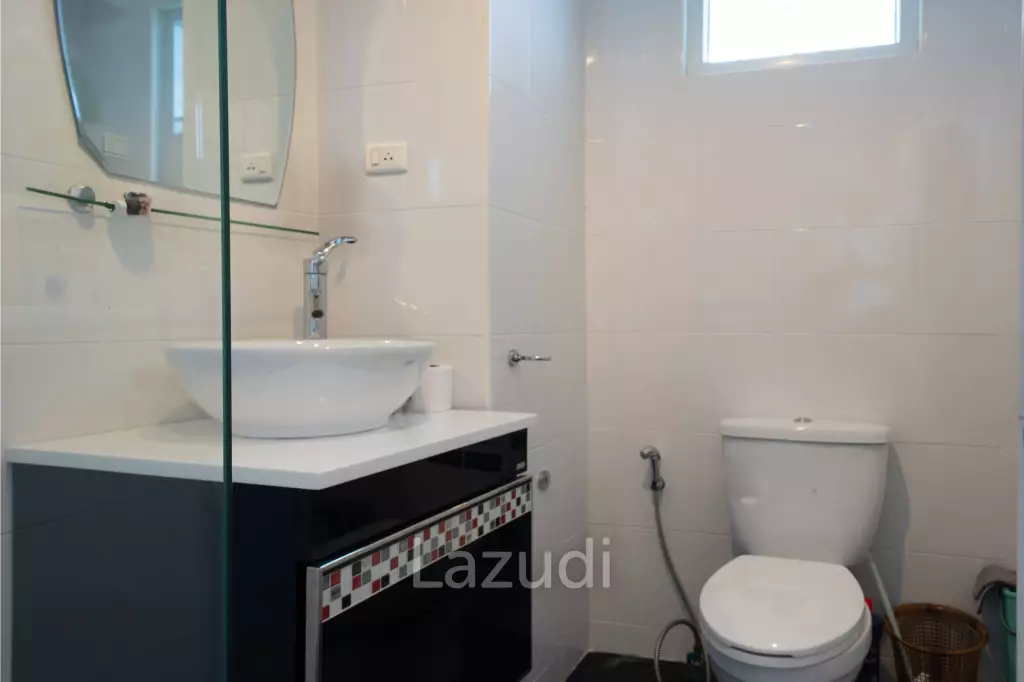 4 Beds 4 Baths 361 SQ.M. Somphong Condotel
