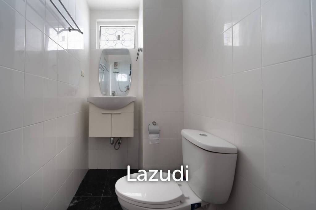 4 Beds 4 Baths 361 SQ.M. Somphong Condotel
