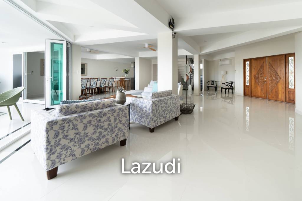 4 Beds 4 Baths 361 SQ.M. Somphong Condotel