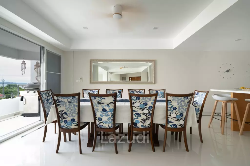 4 Beds 4 Baths 361 SQ.M. Somphong Condotel
