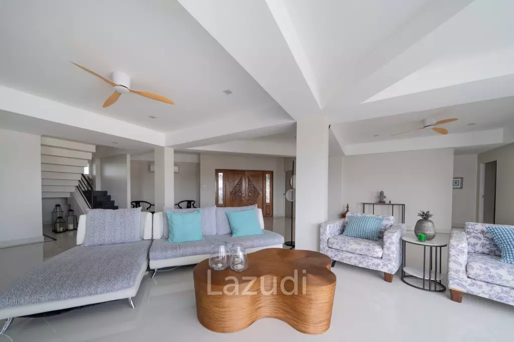 4 Beds 4 Baths 361 SQ.M. Somphong Condotel