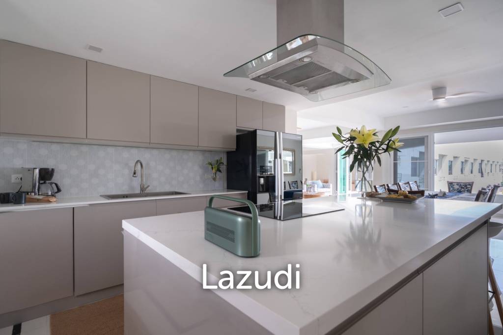 4 Beds 4 Baths 361 SQ.M. Somphong Condotel