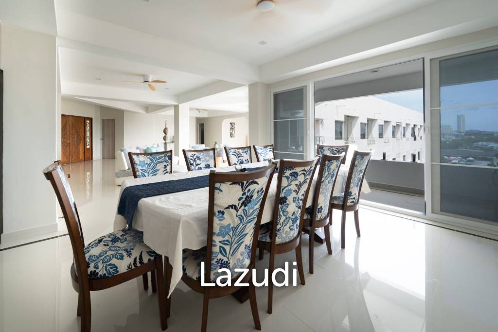 4 Beds 4 Baths 361 SQ.M. Somphong Condotel