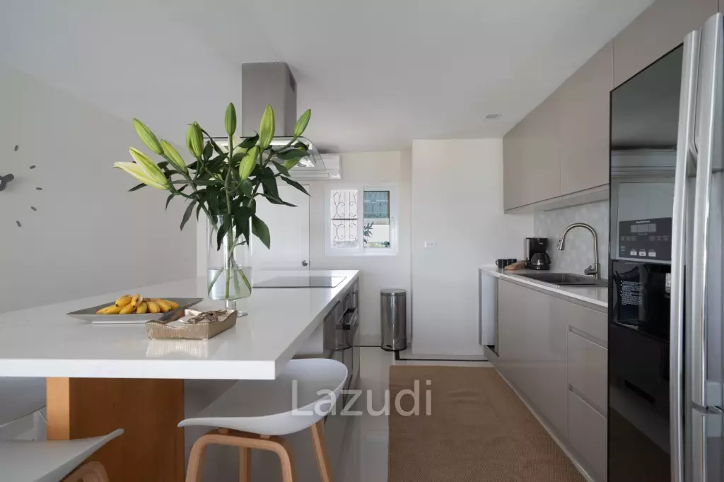 4 Beds 4 Baths 361 SQ.M. Somphong Condotel