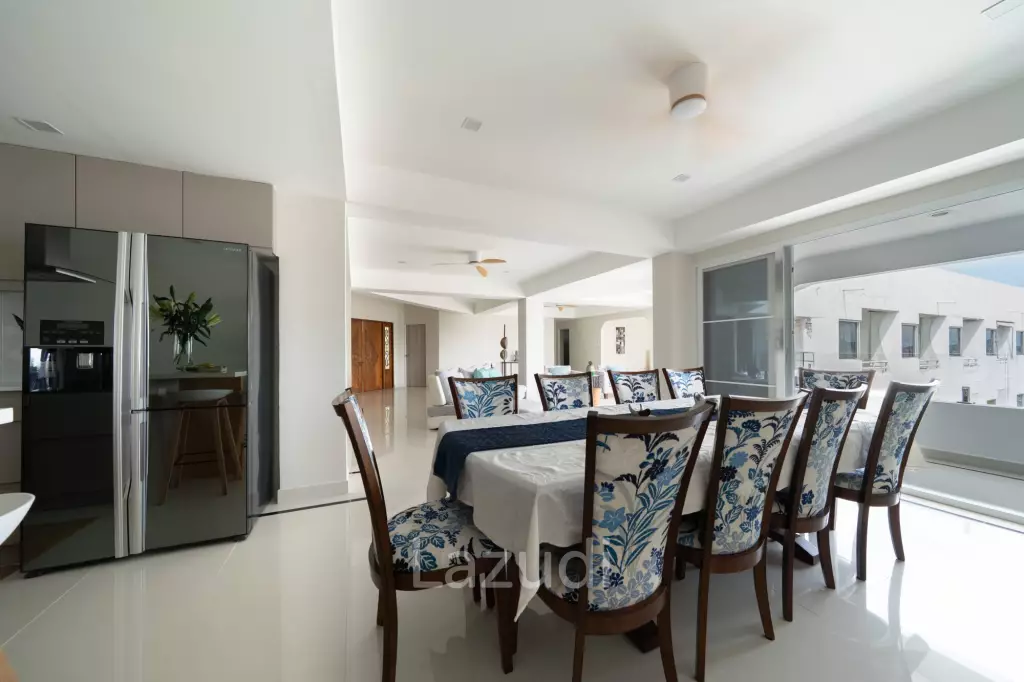 4 Beds 4 Baths 361 SQ.M. Somphong Condotel