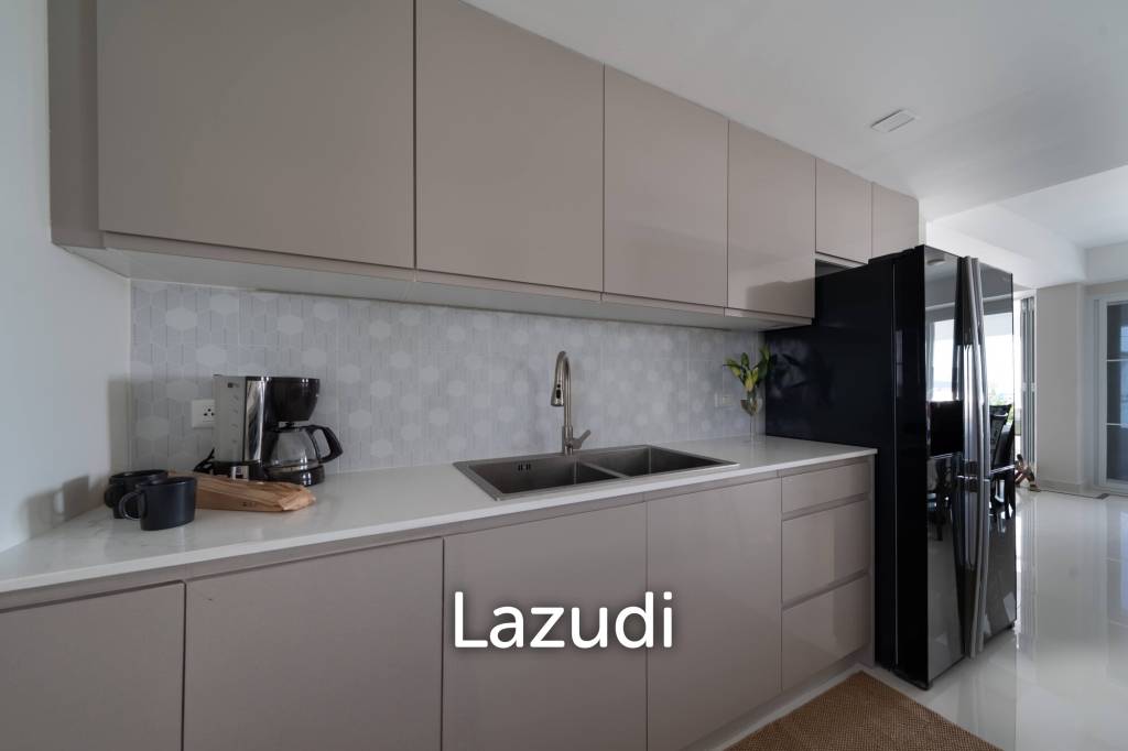4 Beds 4 Baths 361 SQ.M. Somphong Condotel