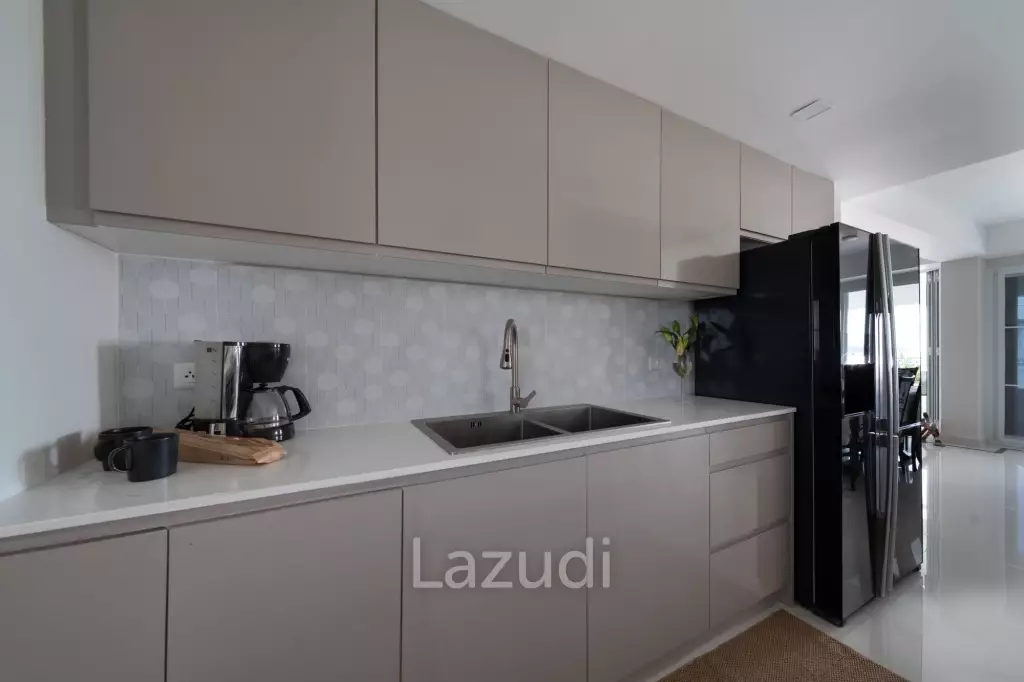 4 Beds 4 Baths 361 SQ.M. Somphong Condotel