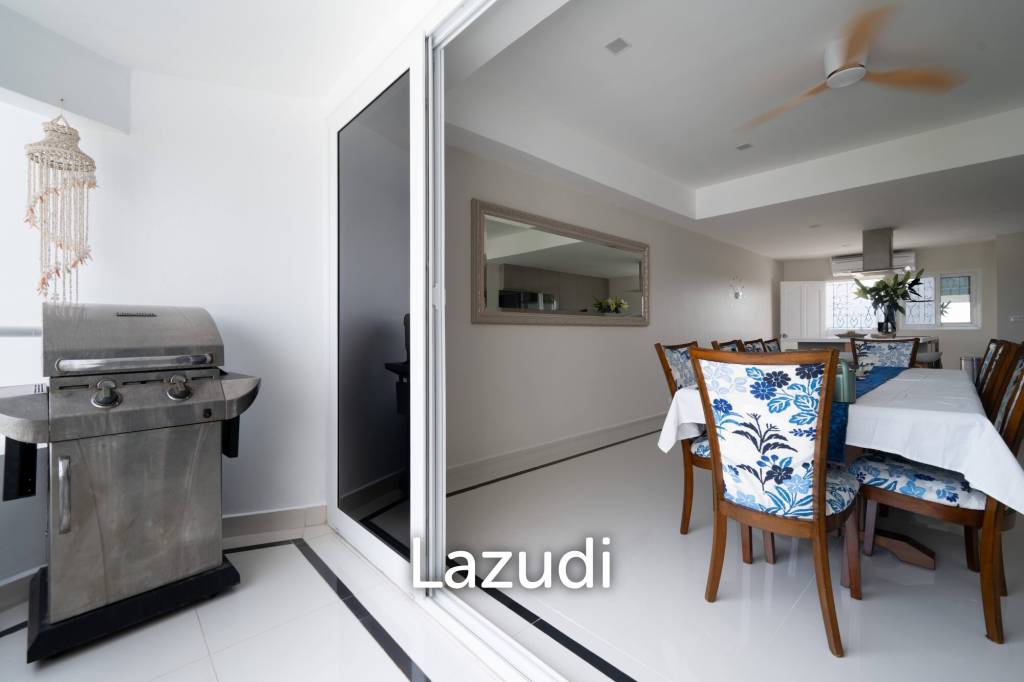 4 Beds 4 Baths 361 SQ.M. Somphong Condotel