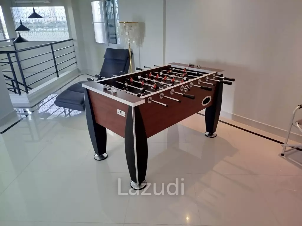 4 Beds 4 Baths 361 SQ.M. Somphong Condotel