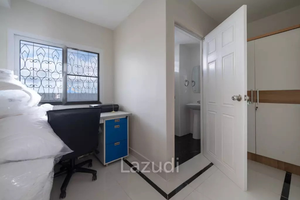 4 Beds 4 Baths 361 SQ.M. Somphong Condotel