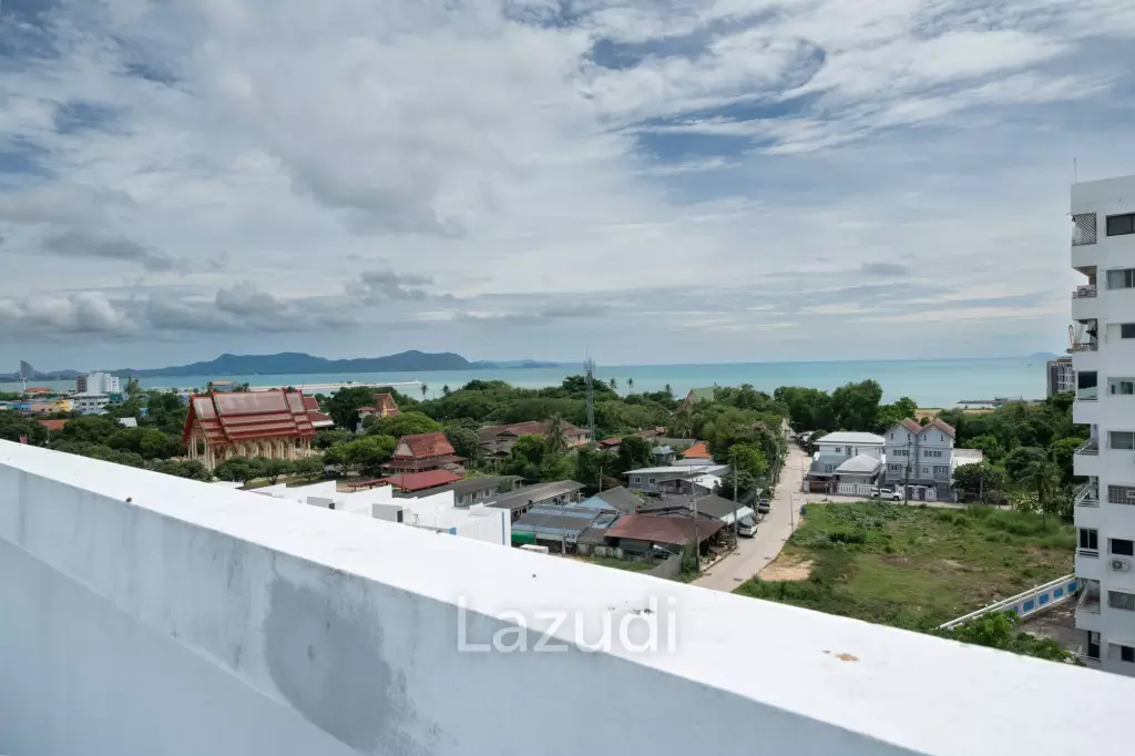 4 Beds 4 Baths 361 SQ.M. Somphong Condotel