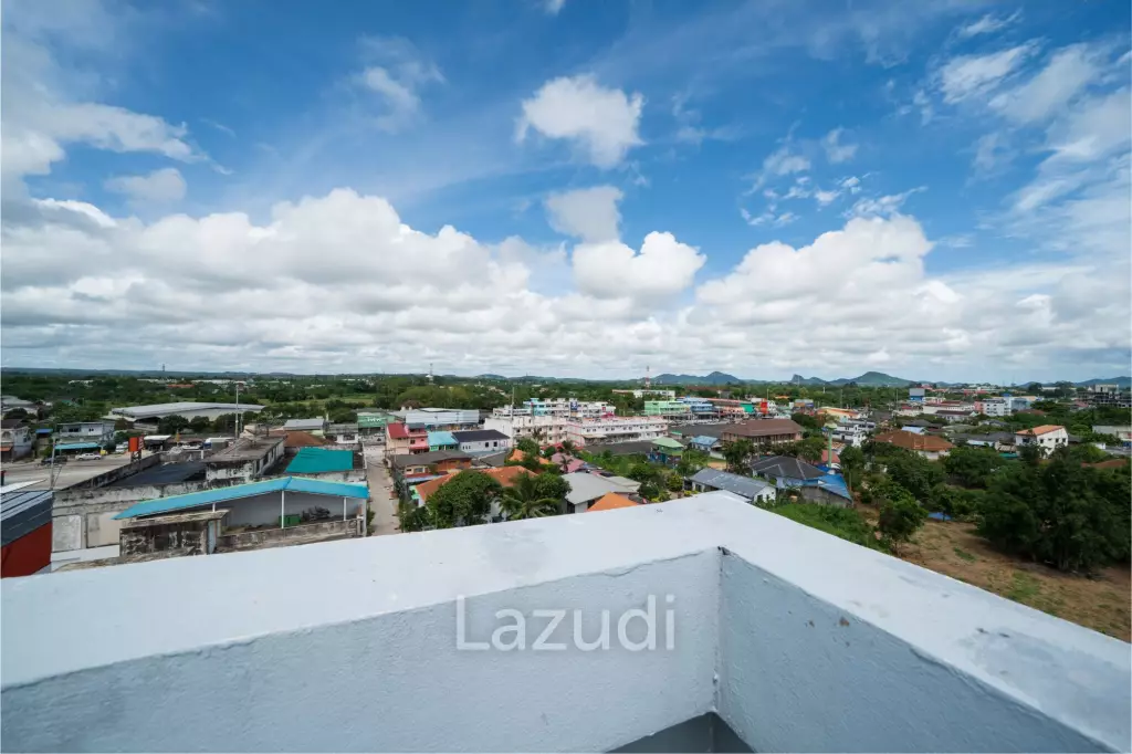 4 Beds 4 Baths 361 SQ.M. Somphong Condotel