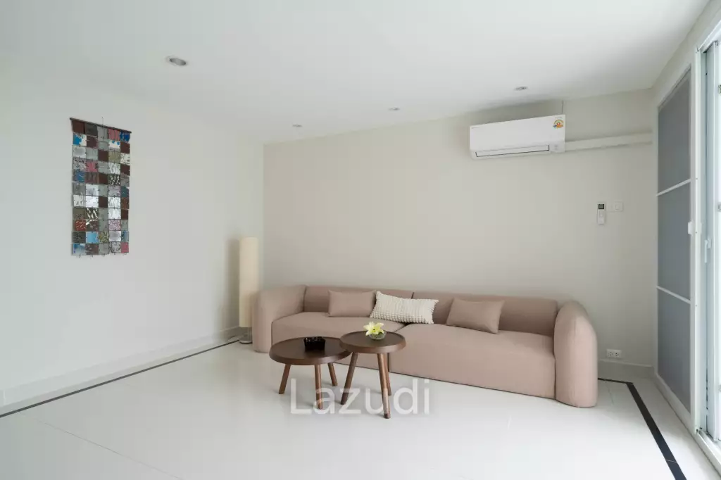 4 Beds 4 Baths 361 SQ.M. Somphong Condotel