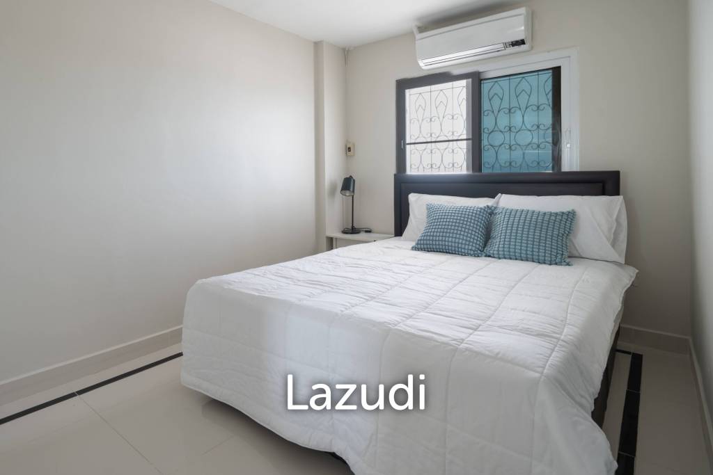 4 Beds 4 Baths 361 SQ.M. Somphong Condotel