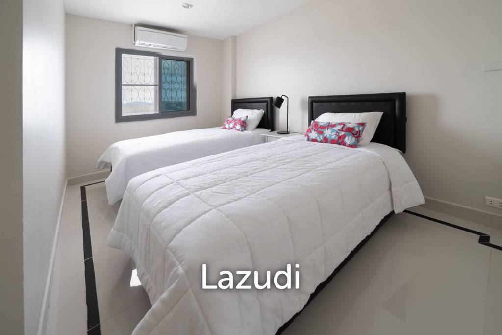 4 Beds 4 Baths 361 SQ.M. Somphong Condotel