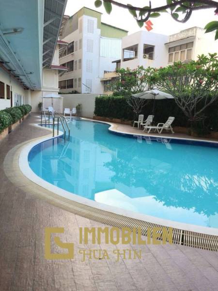 Geräumige möblierte Eigentumswohnung im Baan Klang Hua Hin