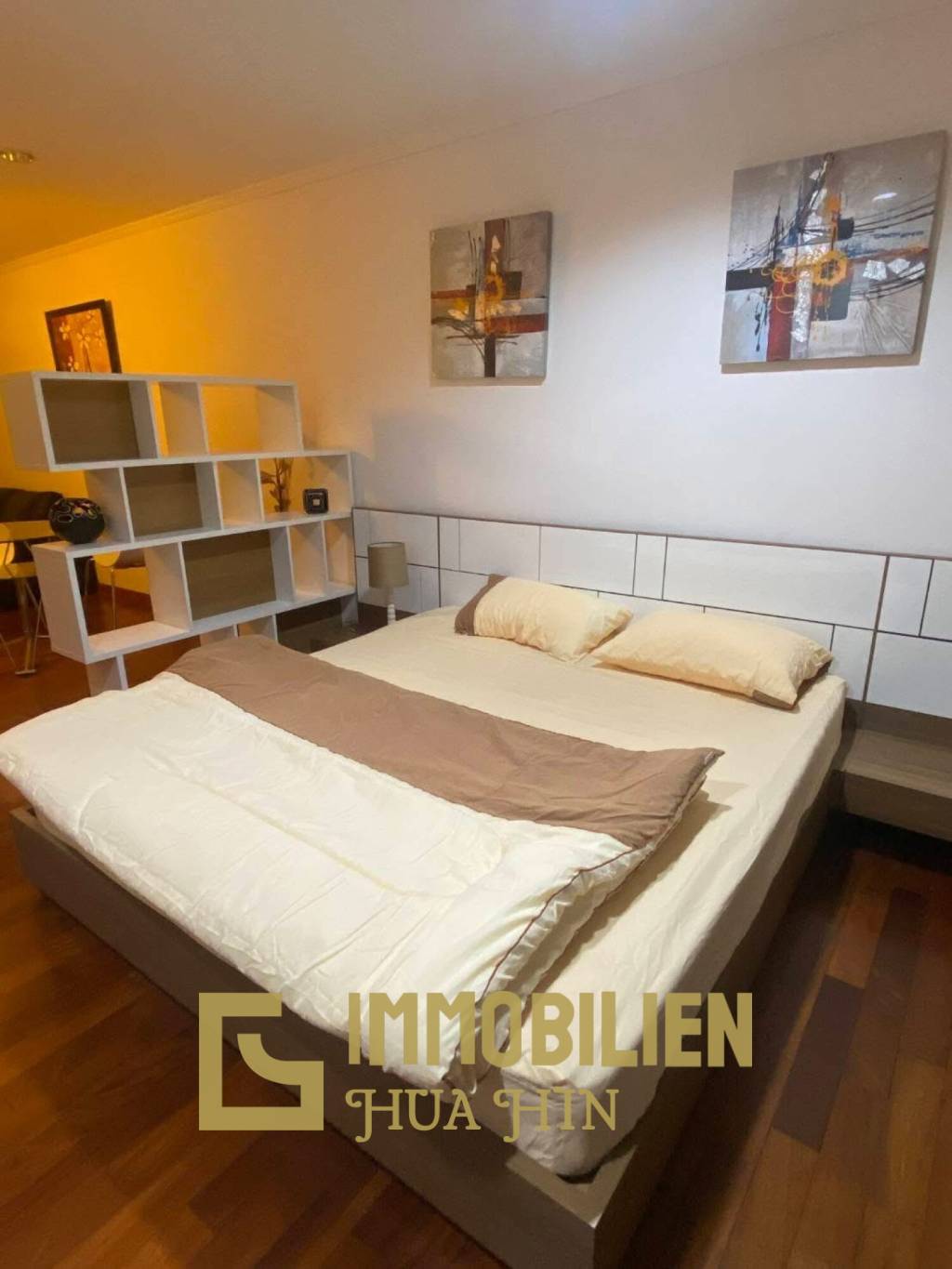 Geräumige möblierte Eigentumswohnung im Baan Klang Hua Hin