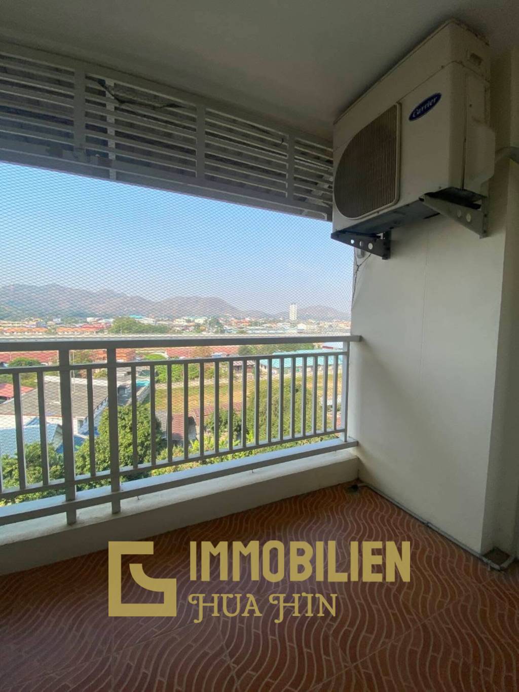 Geräumige möblierte Eigentumswohnung im Baan Klang Hua Hin